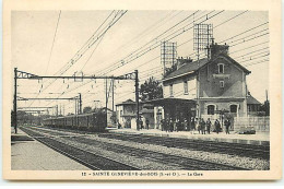 SAINTE-GENEVIEVE-DES-BOIS - La Gare - Arrivée D'un Train - Sainte Genevieve Des Bois