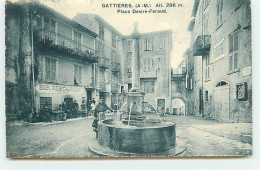 GATTIERES - Place Désiré-Féraud - Bar Restaurant Nirascou - Fontaine - Otros & Sin Clasificación