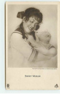 Cinéma - Actrice Dorrit Weixler Tenant Un Ours En Peluche - Teddy Bear - Schauspieler