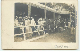 Carte-Photo - POITIERS - Public Après Une Course - Photo Jules Robuchon - Poitiers