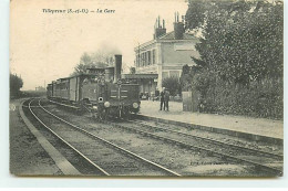 VILLEPREUX - La Gare - Un Train - Villepreux