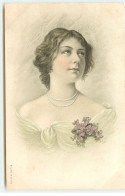 A. & M.B. N°178 - Portrait D'une Jeune Femme Avec Un Bouquet De Violettes Sur Sa Robe - Femmes