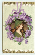 Carte Gaufrée - Clapsaddle - Jeune Femme De Profil Au Milieu D'une Couronne De Lilas - Vrouwen