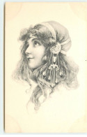 MM Vienne - Portrait D'une Jeune Femme Portant Un Foulard - Mujeres