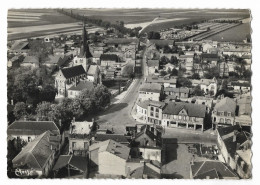 CPSM 51 SUIPPES Le Centre Et Les Hôtels - En Arrière Plan, Le Cimetière Militaire - Sonstige & Ohne Zuordnung