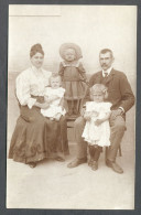 Children - Family Group Portrait - Grupo De Niños Y Familias