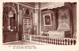 R298374 Palais De Versailles. La Chambre De Louis 14. No. 37. Edition Des Musees - Monde