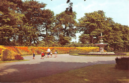 R298509 Fountain And Gardens. Ropner Park. Stockton On Tees. No. 20690 - World