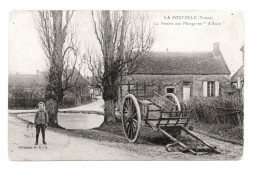 89 LA POSTOLLE - La Piscine Aux Plongeons D'Autos - Coll P.R.S - Enfant Vers La Mare - Charette - Env Sens - Otros & Sin Clasificación