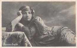 Egypt - Arab Woman - REAL PHOTO - Publ. The Cairo Postcard Trust  - Personas