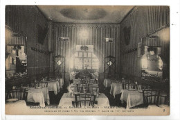 Vichy (03) : L'Inrérieur Du Restaurant Marius Rue Royale En 1910 PF. - Vichy