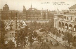 Postcard France Paris Place Du Chatelet Et Le Palais De Justice - Andere Monumenten, Gebouwen