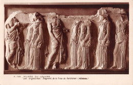 R298420 Musee Du Louvre. Les Ergastines. Fragment De La Frise Du Parthenon. Athe - World
