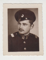 1930s Bulgaria Bulgarian Military Soldier With Uniform And Visor Hat, Vintage Orig Photo 6x8cm. (30185) - War, Military