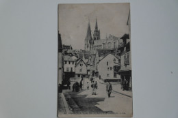 Cpa 1916 Chartres La Rue Du Bourg Et La Cathédrale - NOUF11 - Chartres