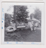 Girls Pose With Inflatable Swimming Rings, Portrait In Park, Vintage Orig Square Photo 8.8x9cm. (67837) - Anonymous Persons