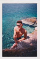 Awesome Muscle Shirtless Young Man With Swimming Trunks, Summer Beach Pose, Vintage Orig Photo 10x15.1cm. (673) - Anonymous Persons