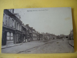 50 6957 VUE RARE. CPA 1930  - 50 GAVRAY - LA GRANDE PLACE - ANIMATION. COMMERCES. - Sonstige & Ohne Zuordnung