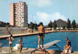 Bagnols Sur Cèze Piscine - Bagnols-sur-Cèze