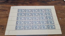REF A4437 FRANCE  NEUF**  N°498 VALEUR 275 EUROS   BLOC - Unused Stamps