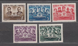 Albania Correo 1951 Yvert 428/32 Mnh ** Heroes Del Pueblo - Albanie