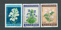 Argelia - Correo Yvert 551/3 ** Mnh  Flora - Argelia (1962-...)