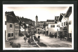 AK Mittenwald, Strassenpartie Mit Blick Zur Kirche  - Mittenwald