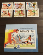 CAMBODIA  SOCCER WORLD CUP FRANCE 1998 SET &BLOCK MNH - Cambodia