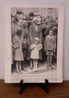 Reine ASTRID - 1932 - Revue Des Troupes à Bruxelles - Princesse Joséphine-Charlotte - LARGE Photo: 37 X 28 Cm - Altri & Non Classificati