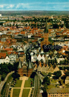 73726848 Luebeck Stadtzentrum Holstentor Kirche Luebeck - Lübeck