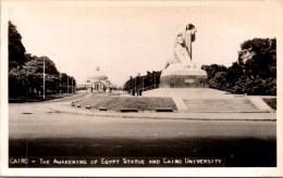 26-5-2024 (6 Z 12) Bw - Older - Egypt - Cairo University & Statue - Schools