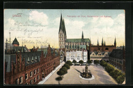AK Lübeck, Marktplatz Mit Post, Marienkirche Und Rathaus Aus Der Vogelschau  - Lübeck