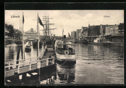 AK Lübeck, Blick Auf Den Hafen Mit Schiffen  - Lübeck