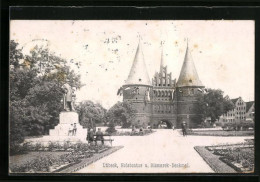 AK Lübeck, Holstentor U. Bismarck-Denkmal  - Luebeck