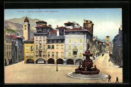 Cartolina Trento, Piazza Grande Colla Fontana  - Trento