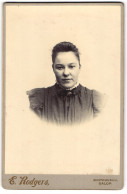 Photo E. Rodgers, Whitchurch, Junge Frau Im Hochschliessenden Kleid  - Anonymous Persons