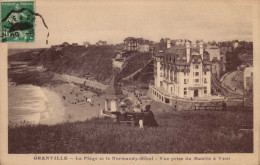 50 , Cpa  GRANVILLE , La Plage Et Le Normandie Hotel , Vue Prise Du Moulin à Vent (03498) - Granville