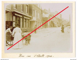 AULT - ONIVAL (80). Photographie Unique ! L'attelage De Chiens De La Marchande De Poissons Devant L'Hôtel De Paris. - Ault