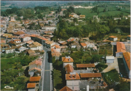 MONTGUYON VUE GENERALE AERIENNE CPSM 10X15 TBE - Autres & Non Classés