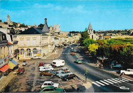 CHAUVIGNY - Centre De La Ville , Hôtel De Ville Et Église Notre-Dame - Chauvigny