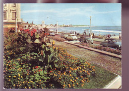 85 - SABLES-D''OLONNE - LE REMBLAI FLEURI - ANIMÉE - AUTOMOBILE - 8925 - Sables D'Olonne