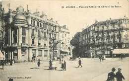 49 - Angers - Place Du Ralliement, L'Hôtel Des Postes - Animée - CPA - Voir Scans Recto-Verso - Angers