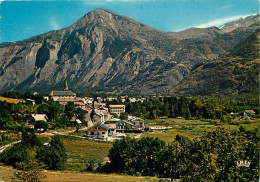 38 - Bourg D'Oisans - Vue Générale Et Massif Des Grandes Rousses - Flamme Postale De Bourg D'Oisans - CPM - Voir Scans R - Bourg-d'Oisans