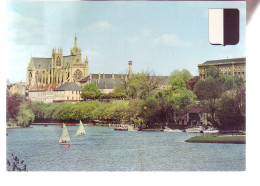 57 - METZ - LA CATHEDRALE ET VUE DE L'ILE DU SAULCY - 19771 - Metz