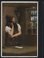 AK Junge Frau In Schwarzwälder Tracht Mit Brief Und Kruzifix An Der Wand  - Costumes