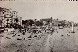 CANNES     ( ALPES MARITIMES )    LA PLAGE - Cannes