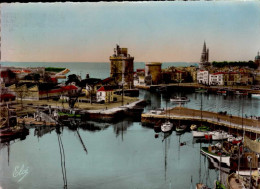 LA ROCHELLE     ( CHARENTE MARITIME )  VUE SUR LE BASSIN ET LE PORT - La Rochelle