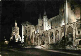 84 - Avignon - Le Palais Des Papes La Nuit - CPM - Voir Scans Recto-Verso - Avignon