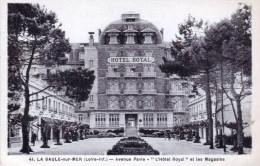 44 - Loire Atlantique -  LA BAULE -   Avenue Pavle - Hotel Royal Et Les Magasins - La Baule-Escoublac