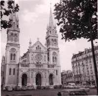 Photo Originale - 1968 - PARIS XI - L'église Saint Ambroise Toute Blanche - Places